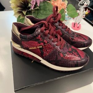 MK Sneakers, amazing model